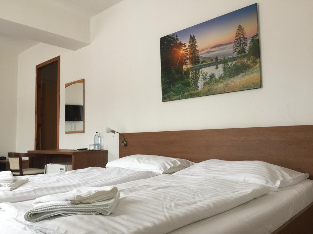 Hotel & Penzion Grand Matej Banska Stiavnica Exterior photo