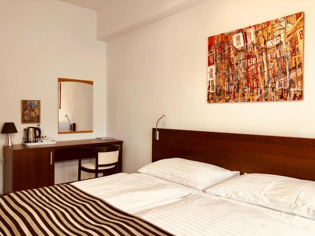 Hotel & Penzion Grand Matej Banska Stiavnica Exterior photo
